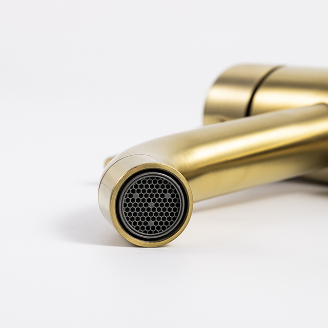 Grifo monobloque para lavabo de baño de acero inoxidable dorado cepillado